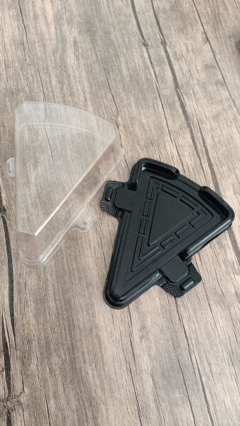 ÜÇGEN DİLİM PASTA  CHEESCAKE KABI SİYAH PLASTİK
